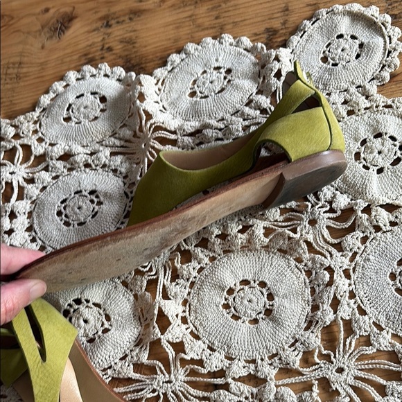 Giuseppe Zanotti Green Tan Sandals Minimalist Style - Picture 9 of 11